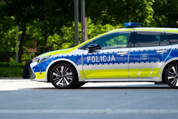 Wakacje na drogach: mniej wypadków, ale policja apeluje o ostrożność