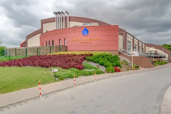 Jesienny relaks w Solcu-Zdroju – Baseny Mineralne zapraszają na wypoczynek z wodą siarkową