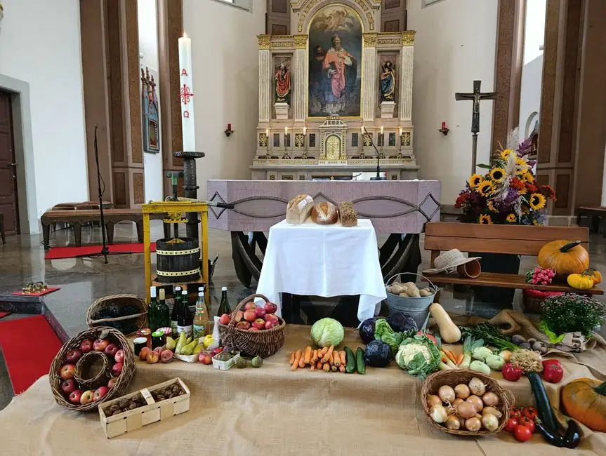 Dożynki Parafialne w Zagości – dziękczynienie i tradycja