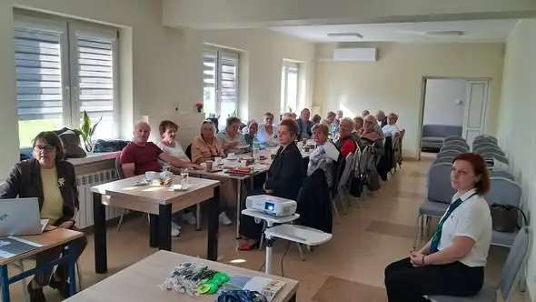 Wiślica: seniorzy dowiedzieli się, jak nie dać się oszukać w sieci